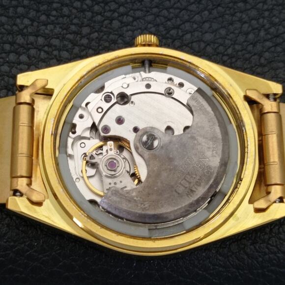 Vintage 1983 Citizen Automatic Mens Gold Watch W/daydate & Green accents - Picture 10 of 10